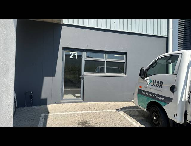 572M² MINI FACTORY TO LET IN STIKLAND INDUSTRIAL